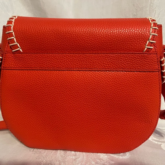 Talbots orange pebbled leather crossbody with white leather stitching trim - Picture 3 of 14